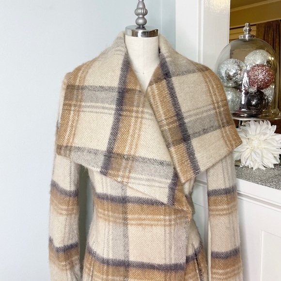 BCBGeneration Wool Belted Plaid Wrap Coat Tan Cream Winter Peacoat Small New - Picture 9 of 16